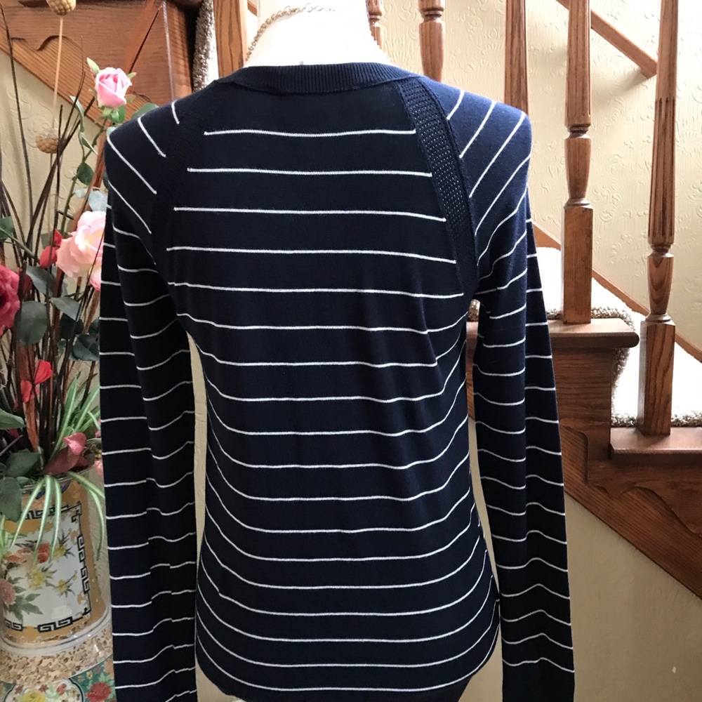 Loft Sweater - Picture 3 of 8